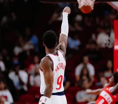 国足夜战风,激情满满,不容错过,广州赛马会,广州赛马,赛马活动,马术赛事